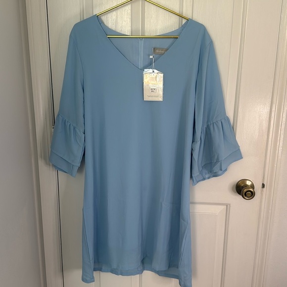 New Belongsci Woman’s Dress with Ruffled Bell Sleeves, V Neck & Zipper Back - Picture 1 of 12